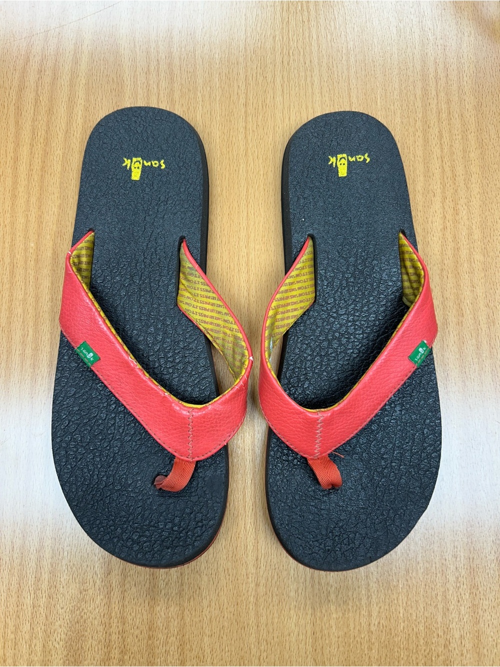 Sanuk Red and Black Flip Flop Sandals